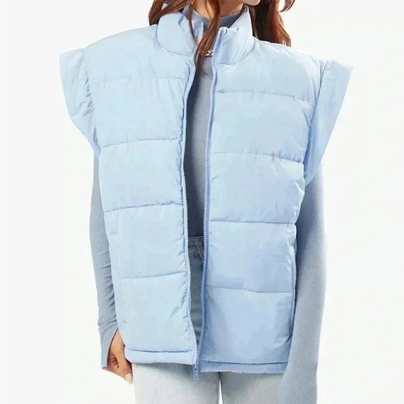 Snap Off Sleeve Nylon Puffer Jacket - Picture 3 of 9